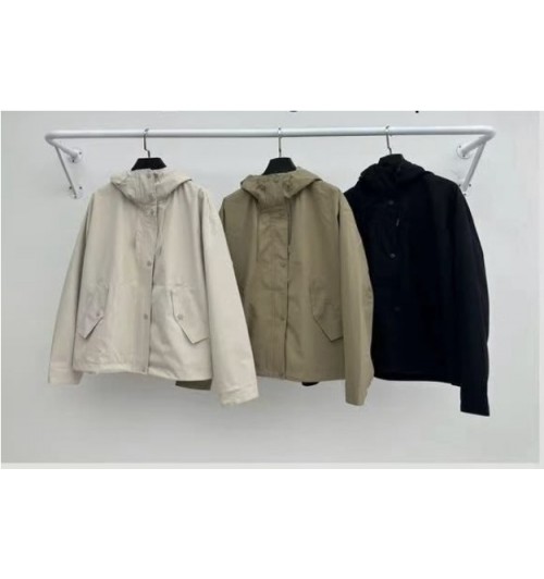 Parka chubasquero capucha crop