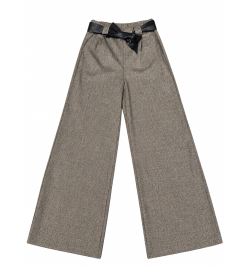 PANTALÓN ANCHO TIPO ESPIGA...